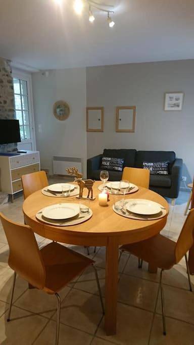 Location de vacances pour 4 personnes, avec vue ainsi que terrasse et jardin dans Orval-sur-Sienne - 3