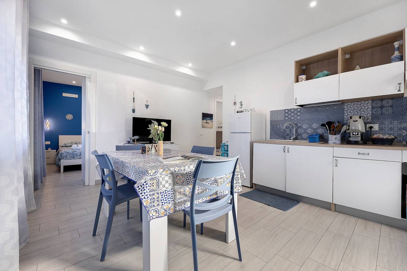 Apartamento entero, Apartamento 'Lido Azzurro Sea Mare' con vistas al mar, Wi-Fi y aire acondicionado in Villagrazia di Carini, Carini