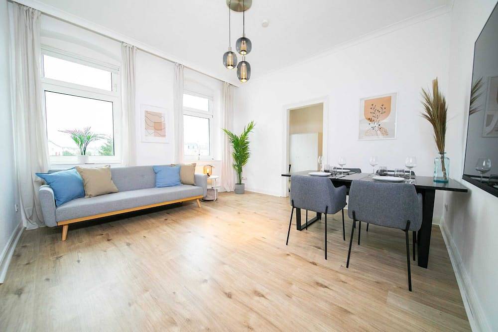 Entire apartment, Deluxe Apartment | Central | Fair 15Min  | Kitchen in Neuss, Düsseldorf region