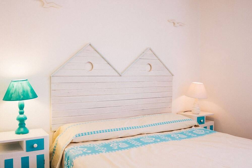 Entire apartment, Cosy apartment for 4 people with Wifi, A/C and pets allowed in Santa Maria Navarrese, Ogliastra Province