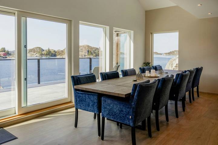 Vakantiehuis voor 11 personen, met terras, kindvriendelijk in Bergen