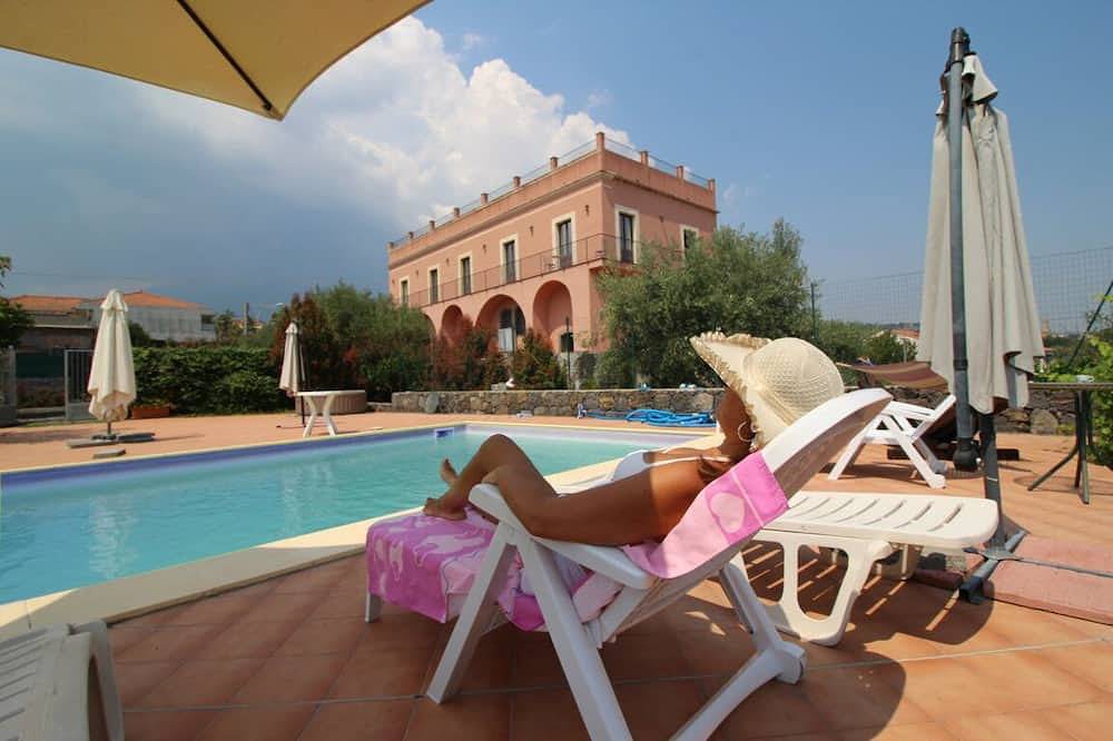 Villa Miraetna in Santa Venerina, Etna