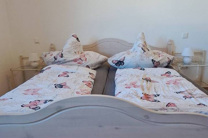 Entire apartment, Schöne Ferienwohnung in Bierdorf Wenige Minuten vom Ammersee Entfernt in Dießen am Ammersee, Ammersee