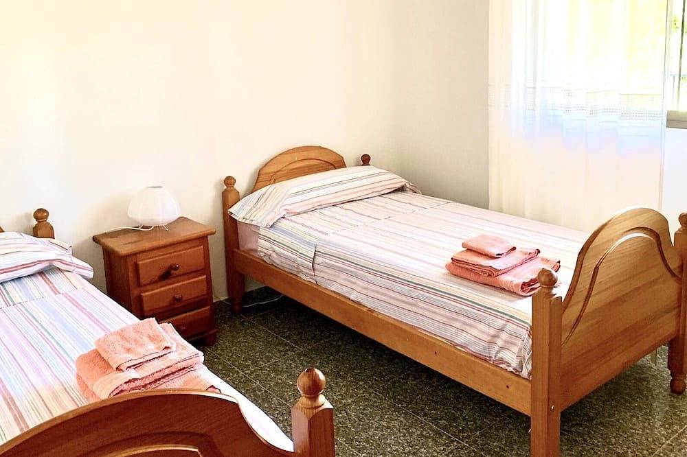 House with views and pool in rural area for 10/12 people in Guájar-Faragüit, Los Guajares