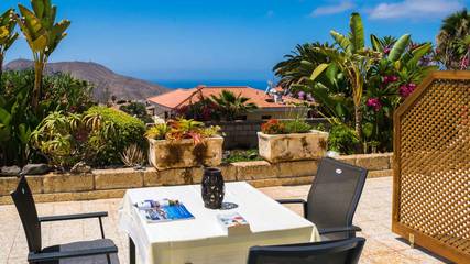 Cottage pour 3 personnes, avec jardin dans Chayofa