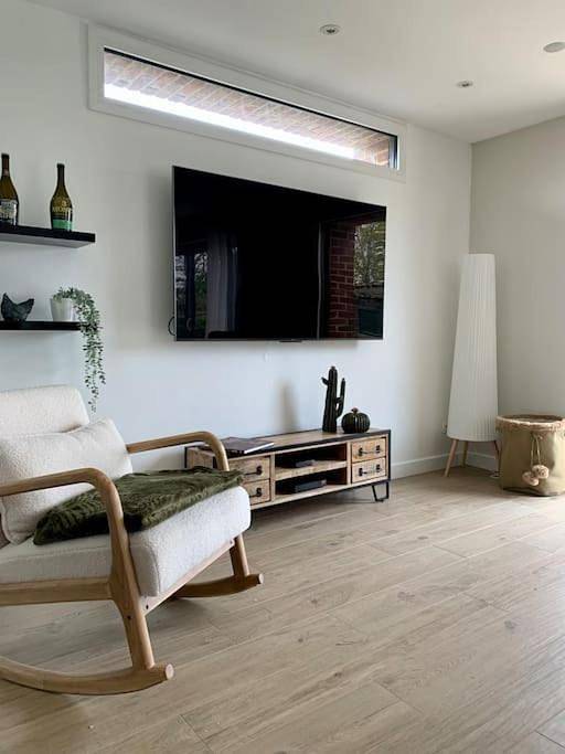 Location de vacances pour 11 personnes, avec Terrasse ainsi que Jardin et Vue dans Eecke