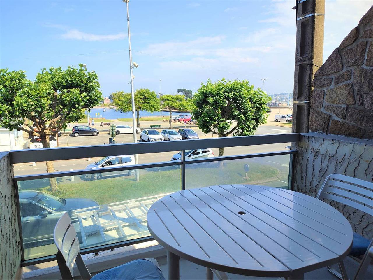Appartement entier, Appartement avec Wifi, parking, balcon-terrasse et ascenseur à Perros-Guirec in Perros-Guirec, Côte de Granit Rose