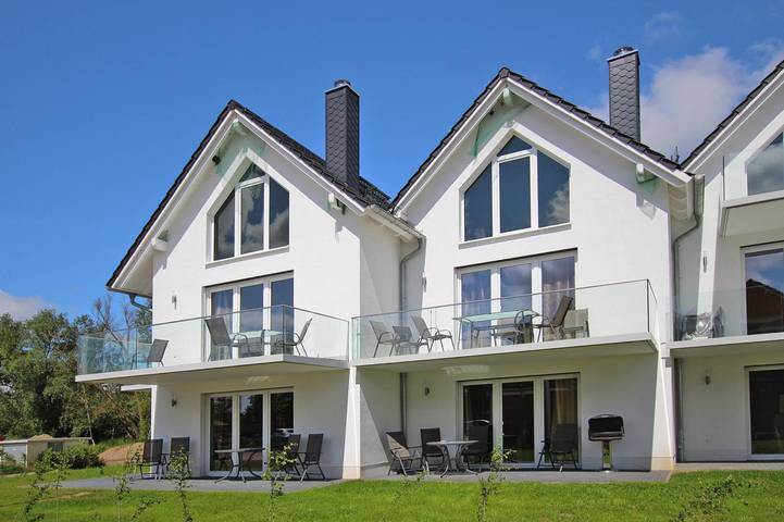 Ferienhaus für 12 Personen, mit Balkon und Garten am Plauer See