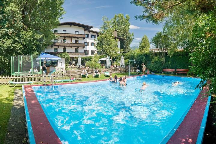 Hotel für 2 Personen, mit Terrasse und Garten sowie Pool und Sauna in Wörgl