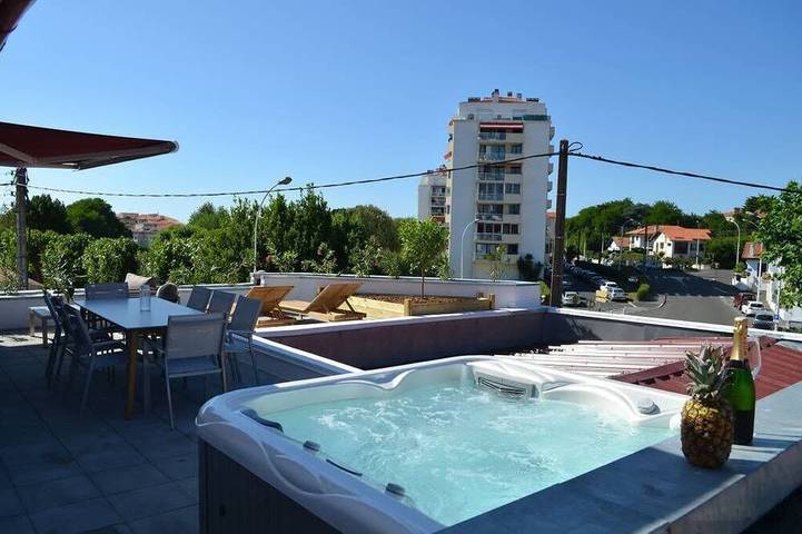 Glamping voor 6 personen, with whirlpool and balkon as well as tuin, met huisdier in Biarritz