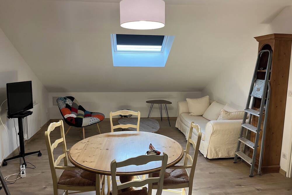 Appartement entier, Appartement Type T2 neuf au centre ville. in Le Creusot, Région d'Autun