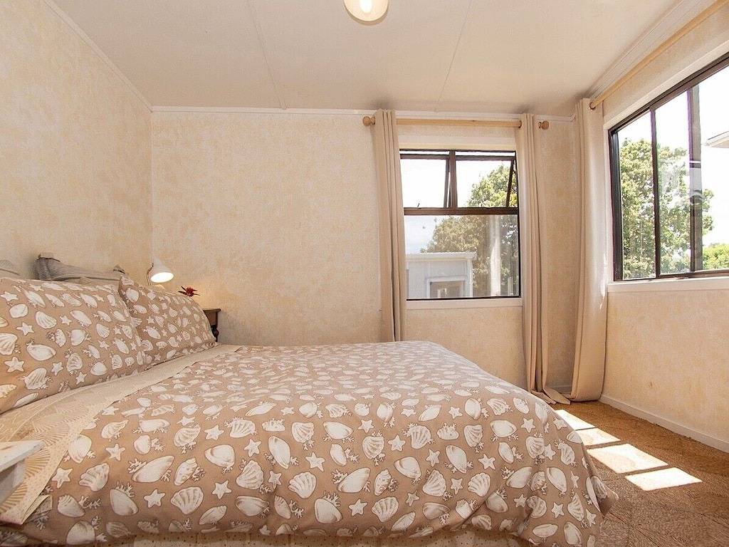 Weinlese Pohutukawa - Whangamata Bach in Whangamata, Waikato