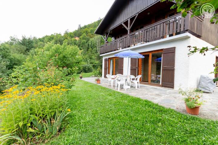 Gîte pour 4 personnes, avec Terrasse et Jardin à Aillon-le-Jeune