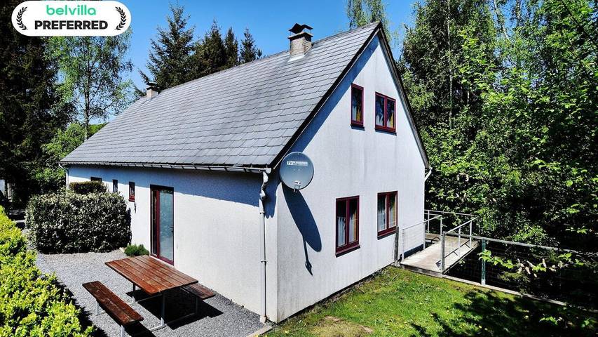 Vakantiehuis voor 6 personen, with terras and whirlpool as well as sauna and tuin in Nassogne