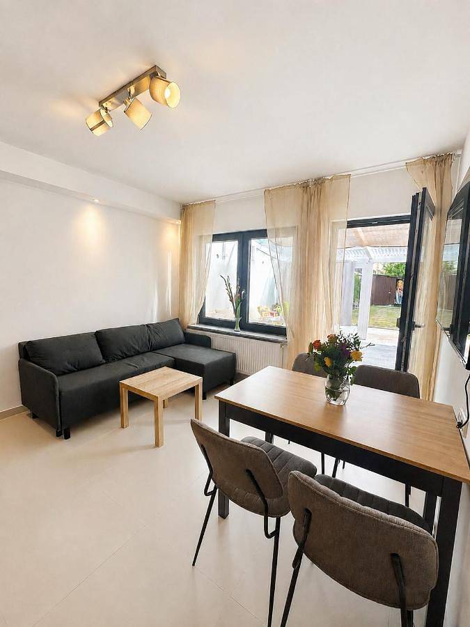 Ferienwohnung für 4 Personen, mit Terrasse und Garten sowie Ausblick in Billstedt