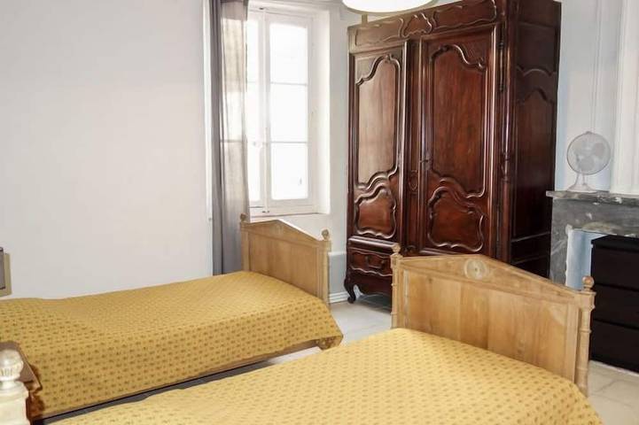 Location de vacances pour 6 personnes, avec balcon/terrasse et terrasse dans Office De Tourisme De La Cadiere D Azur - 2