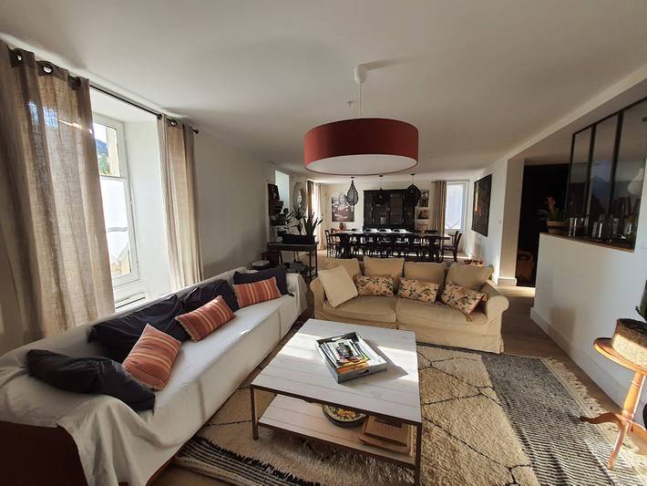 Gîte pour 14 personnes, avec jardin ainsi que terrasse et piscine dans les Deux-Sèvres - 2