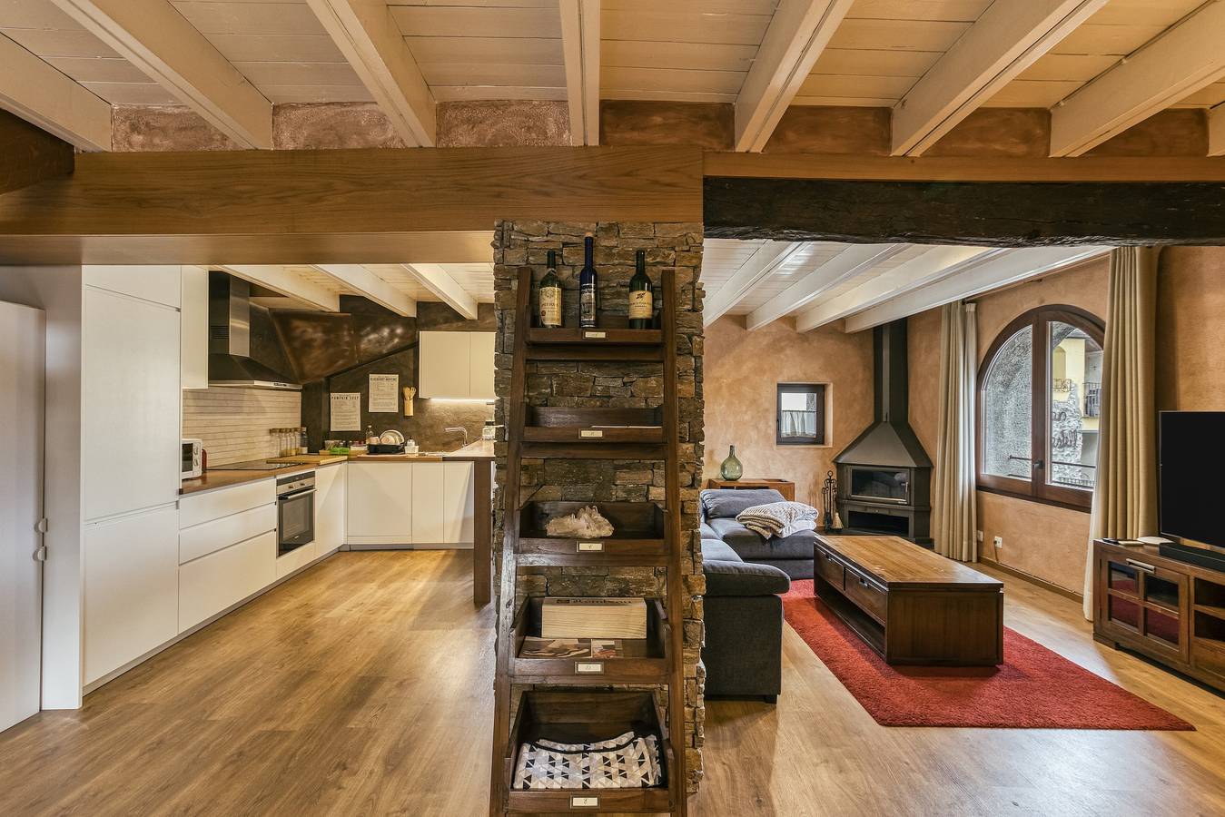 Appartement 'Comanegra' met Uitzicht op de Bergen, Wifi en Airconditioning, foto 10