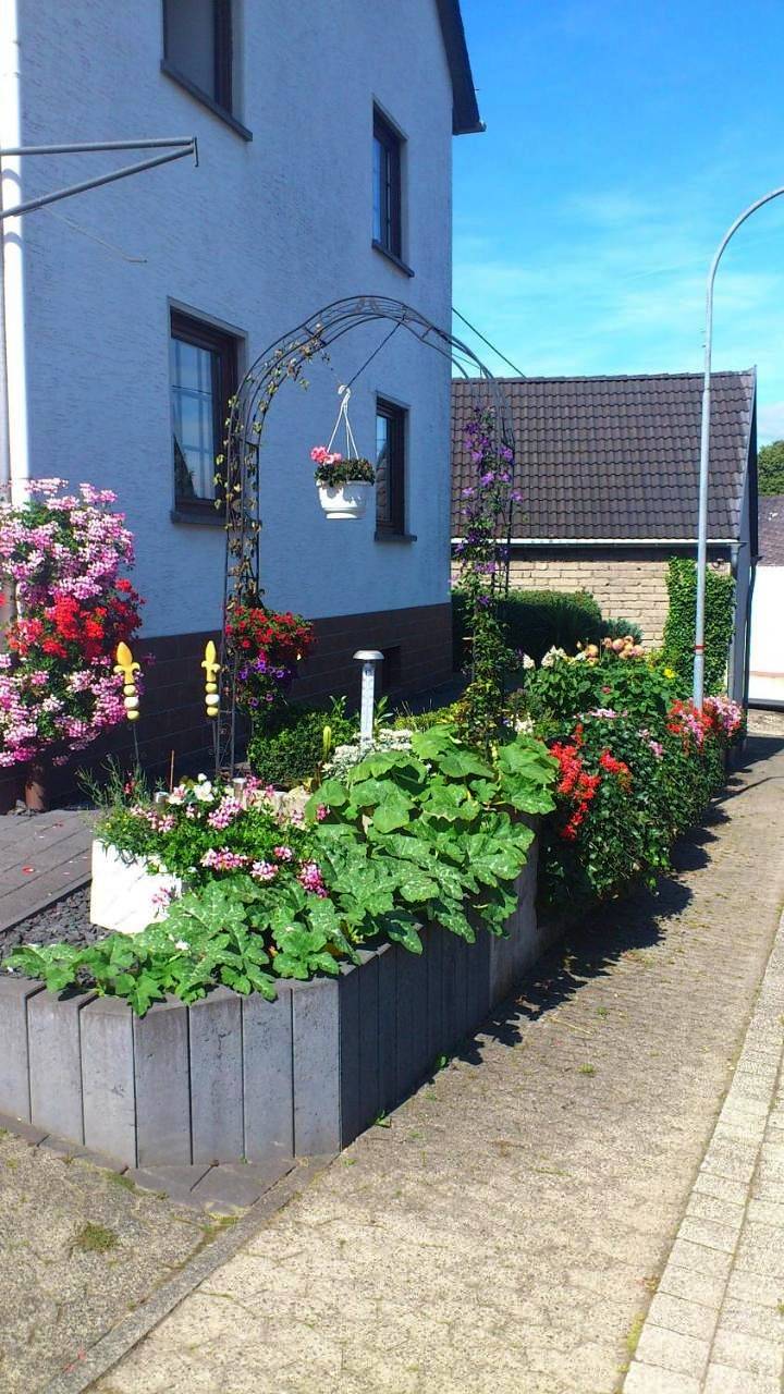 Pension Loni Theisen in Kelberg, Vulkaan-Eifel