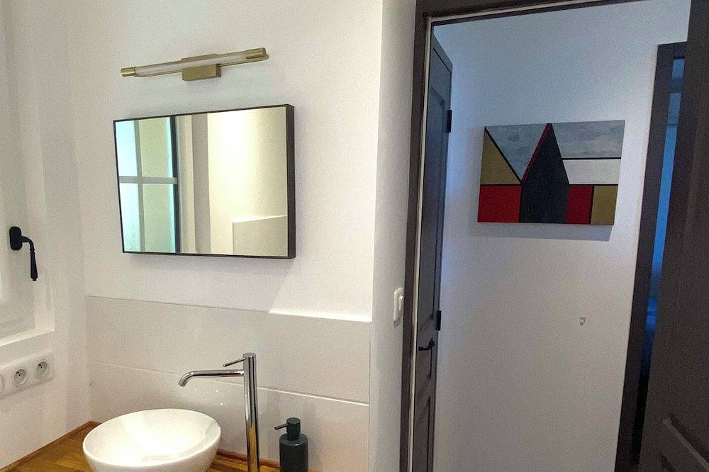 Beautiful house in the heart of the Périgord Noir 4 km from Le Bugue. Sleeps 4 in Le Bugue, Périgord