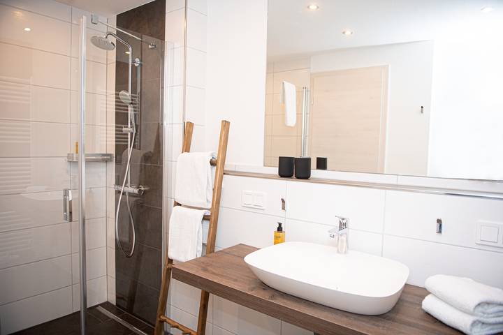 Hôtel pour 2 personnes, avec balcon et jardin, adapté aux familles à Bonndorf im Schwarzwald - 4