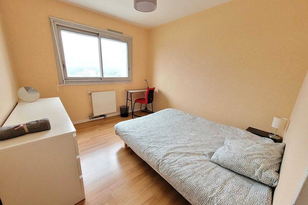 Ganze Wohnung, Large T5 with 4 bedrooms with 4 double beds in Brest, Brest und Umgebung