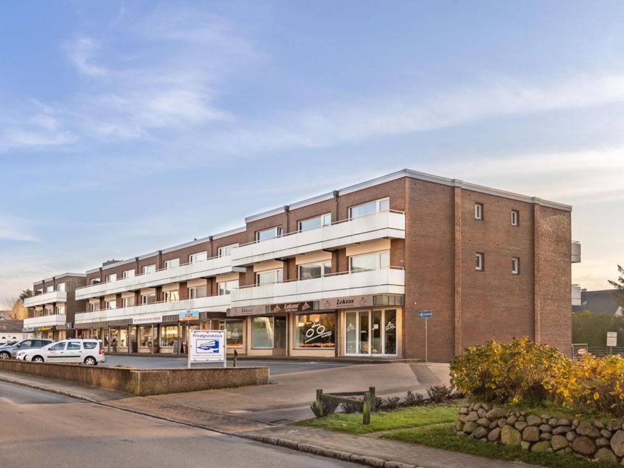 Ganze Ferienwohnung, Seestern - Helles App. für 2 Pers. - Balkon, Stellplatz, Wlan. Haustiere erlaubt. in Wenningstedt, Sylt