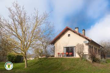 Gîte pour 6 personnes, avec jardin et terrasse à Villeneuve-de-Marc