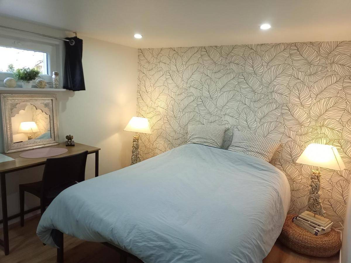 Appartement entier, One-Bedroom Apartment in Arçonnay, Sarthe