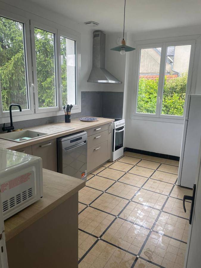 Location de vacances pour 7 personnes, avec balcon, animaux acceptés à Dhuizon - 3