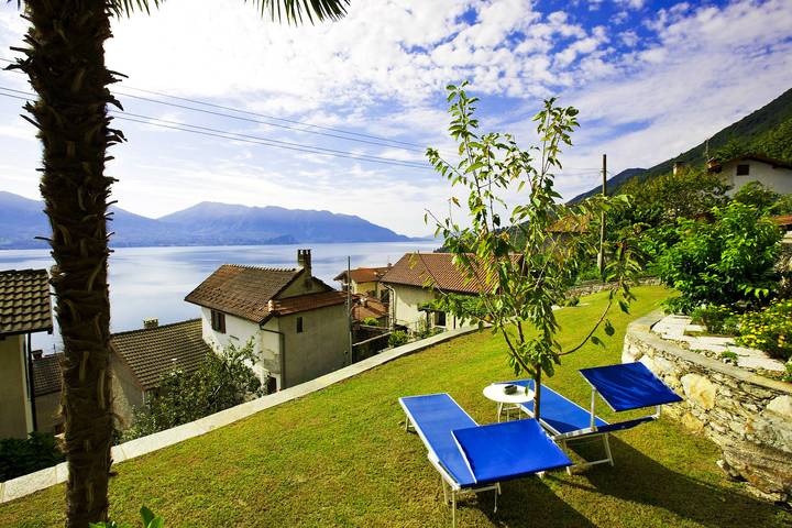 Ferienhaus für 2 Personen, mit Seeblick und Ausblick sowie Garten und Terrasse, mit Haustier am Lago Maggiore - 2