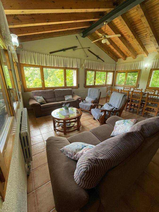 Casa rural con piscina para 11 personas, con balcón además de piscina y jardín en Alto Urgel - 4