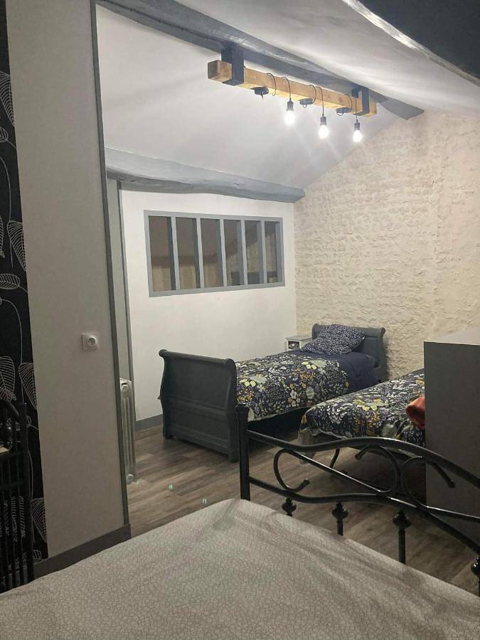 Location de vacances pour 4 personnes, avec Terrasse et Jardin à Paillé - 3