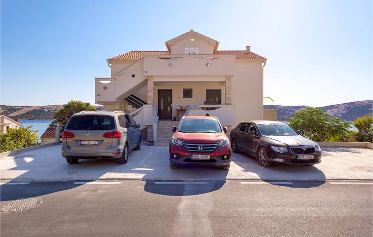 Ferienwohnung für 6 Personen, mit Terrasse in Novalja - 2