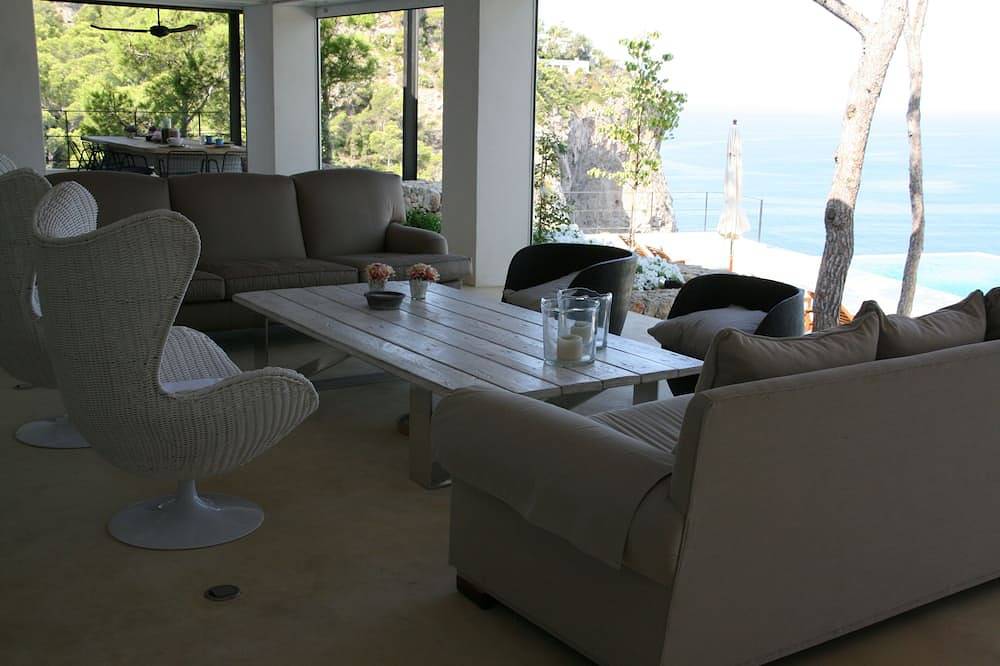Paradiesblick in einer Villa am Port d'Andratx mit Infinity Pool in Port d'Andratx, Andratx