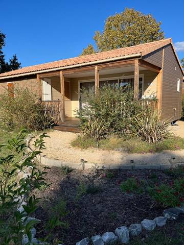 Gîte pour 6 personnes, avec jardin ainsi que jacuzzi et piscine à Labouheyre
