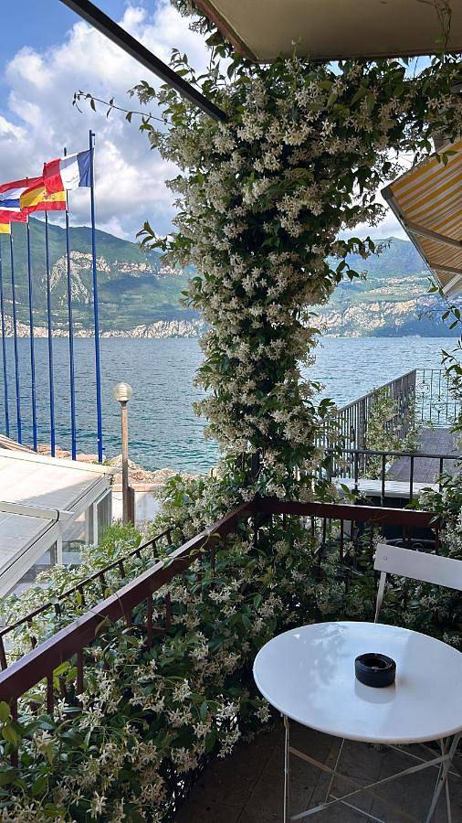 Ferienwohnung für 3 Personen, mit Seeblick und Ausblick sowie Terrasse, mit Haustier