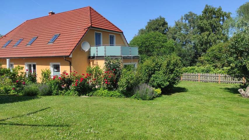 Ferienwohnung für 4 Personen, mit Garten und Ausblick - 1