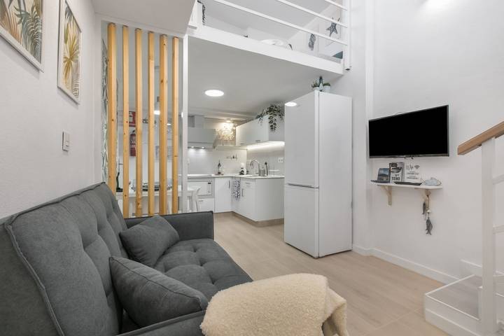 Apartamento entero, Vacaciones en 'Mini Casa Azul' con vistas al mar y Wi-Fi in Punta del Hidalgo, San Cristóbal de La Laguna