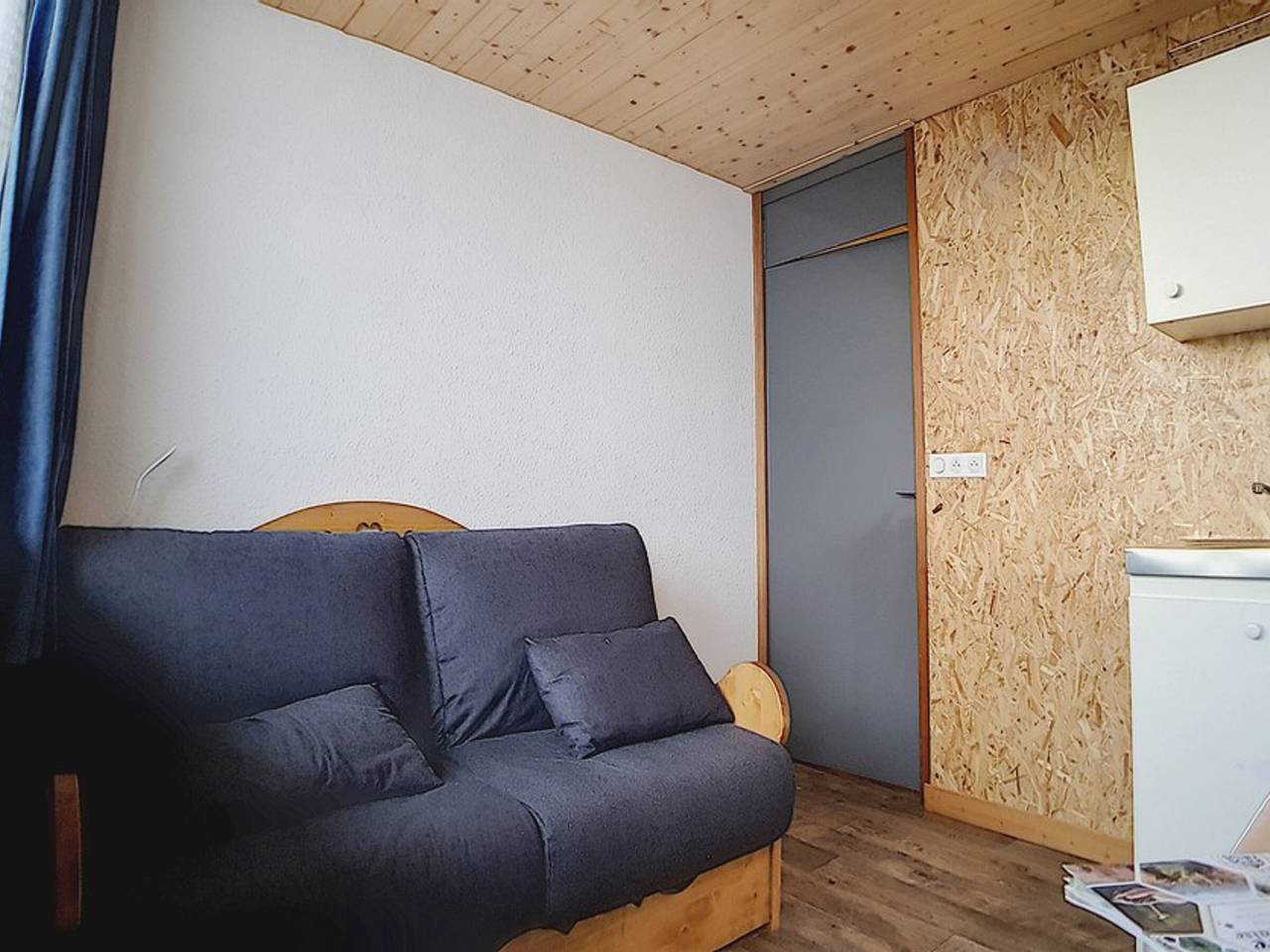 Entire studio, Cozy Studio · Central Location · Direct Access to Slopes in Les Menuires, Saint-Martin-de-Belleville