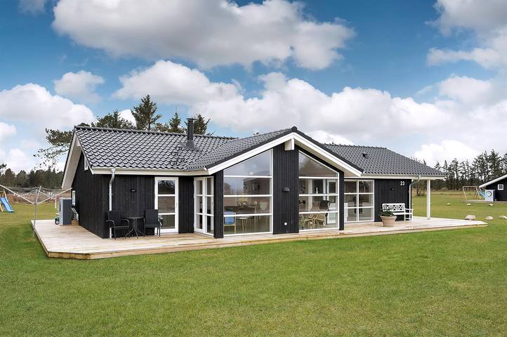 Ferienhaus für 8 Personen, mit Terrasse und Sauna in Skallerup Klit