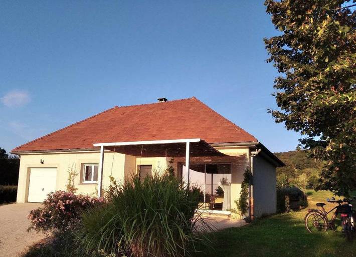 Location de vacances pour 4 personnes, avec jardin et terrasse dans Saône-et-Loire