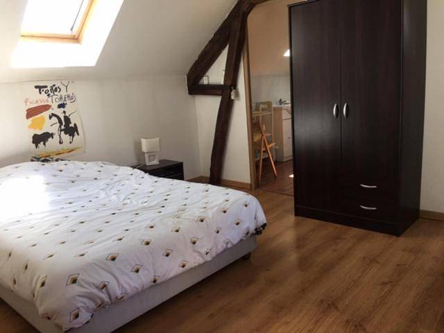 Location de vacances pour 5 personnes, avec vue et jardin dans Cuise-la-Motte - 4