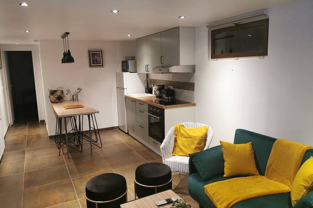 Apartamento entero, Welcome to Studio Nevada and the banks of the River Loing. in Écuelles, Sena y Marne