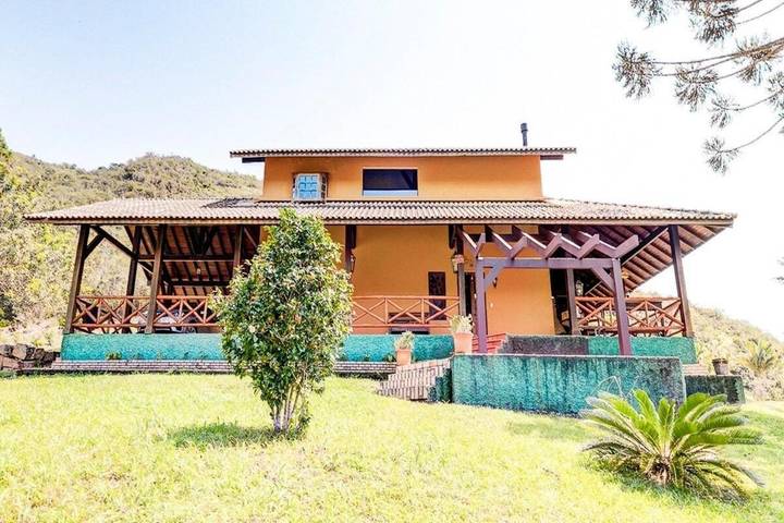 Casas e apartamentos de temporada para 10 pessoas, com balcão e jardim em Santo Amaro da Imperatriz