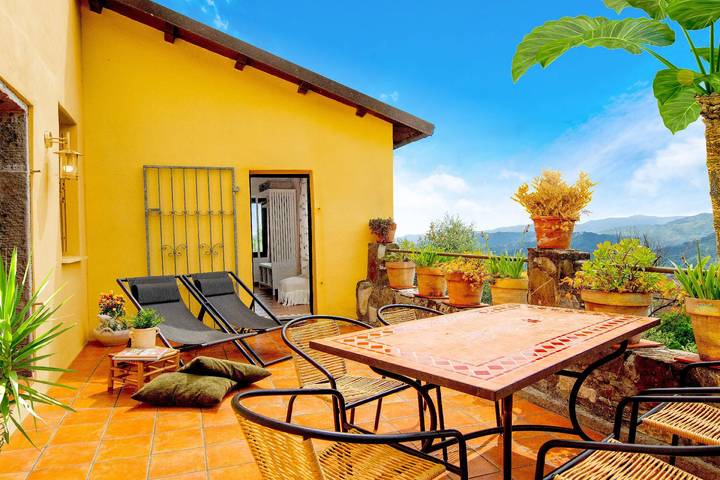 Casa vacanza per 5 persone, con giardino e terrazza, con animali domestici in Toscana