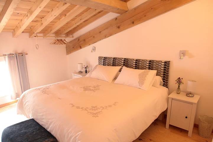 Location de vacances pour 8 personnes, avec balcon et jardin à Camon - 4