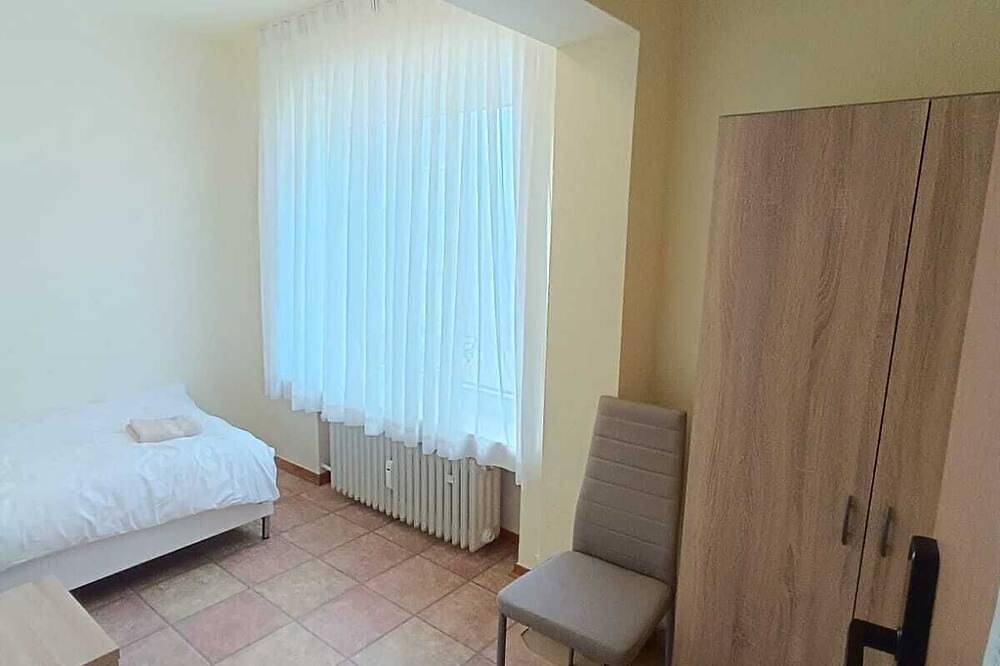 Privates Gästezimmer für Durchreisende & Geschäftstätige mit guter Bahnanbindung in Kerpen, Rhein-Erft-Kreis