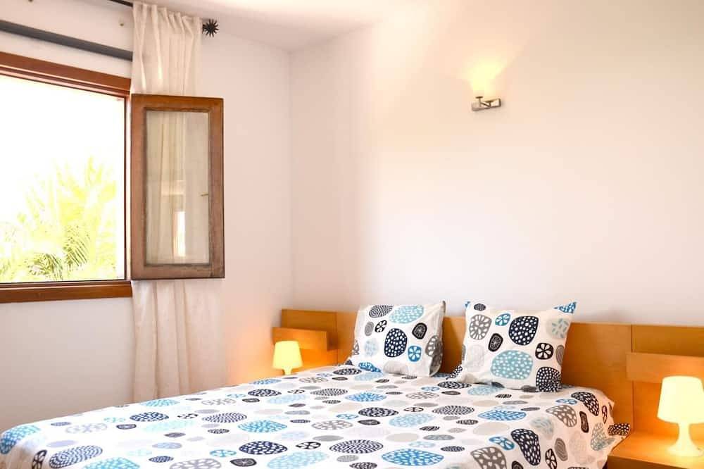 Duplex B16 in a quiet complex with pool 150 m from the sea in Charco del Palo, Haría