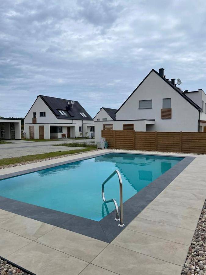 Ferienhaus für 6 Personen, mit Pool und Ausblick sowie Garten, mit Haustier
